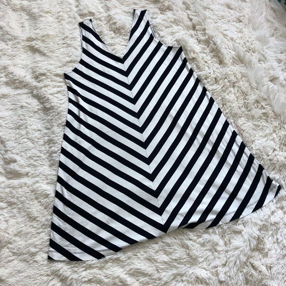 Loft Swing Dress in chevron blue and ivory - Picture 1 of 6
